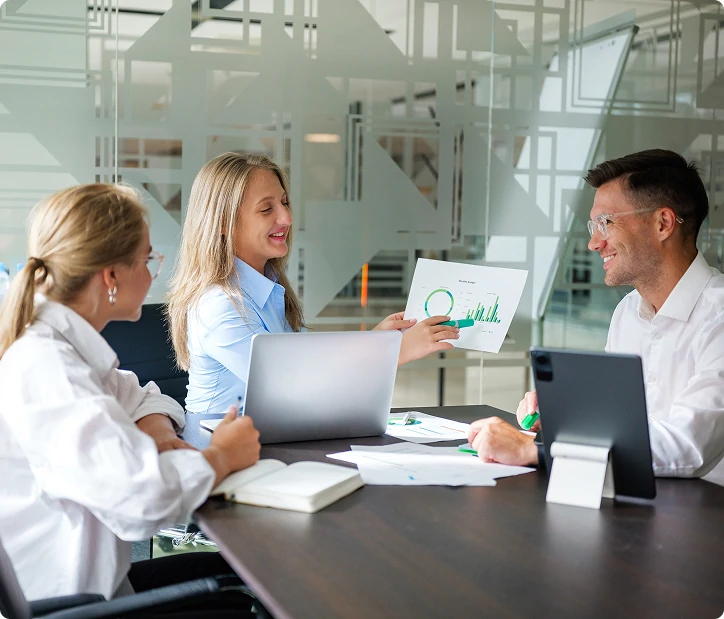 business finance expert giving business owner recommendations to improve business